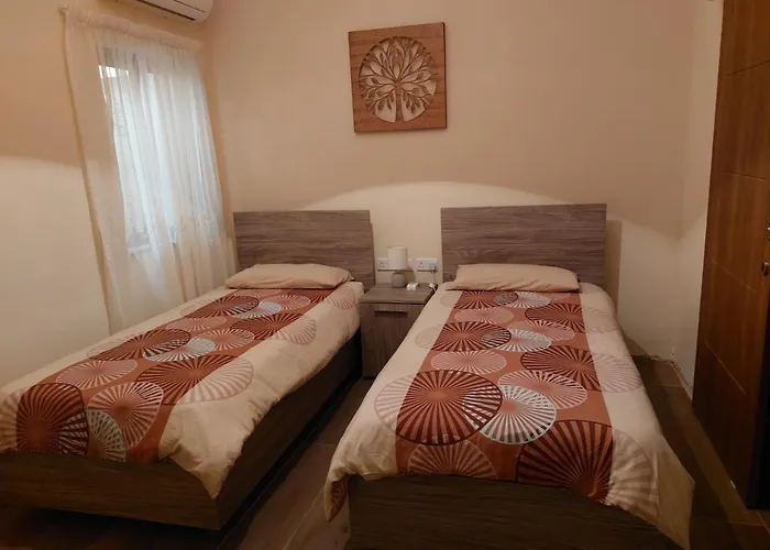 Lägenhet Holiday With Private Pool Għasri