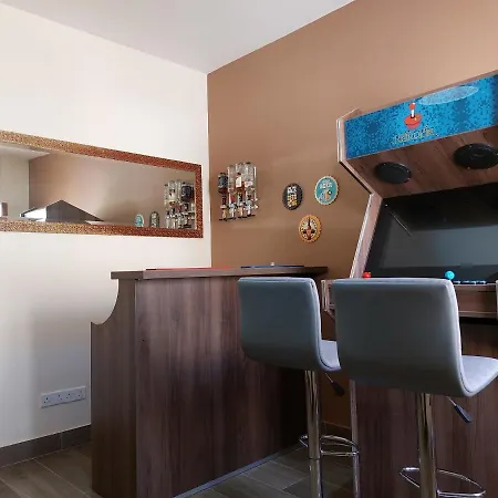 Lägenhet House With Private Pool, Bbq And Country View *
