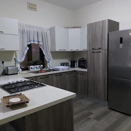 House With Private Pool, Bbq And Country View *