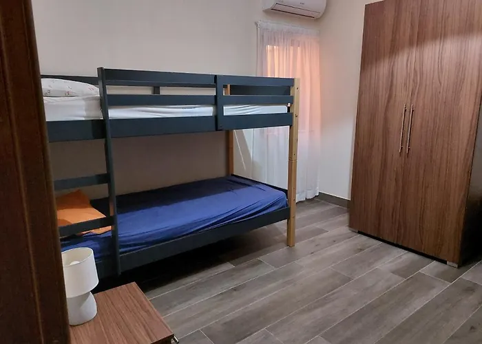 House With Private Pool, Bbq And Country View Daire *